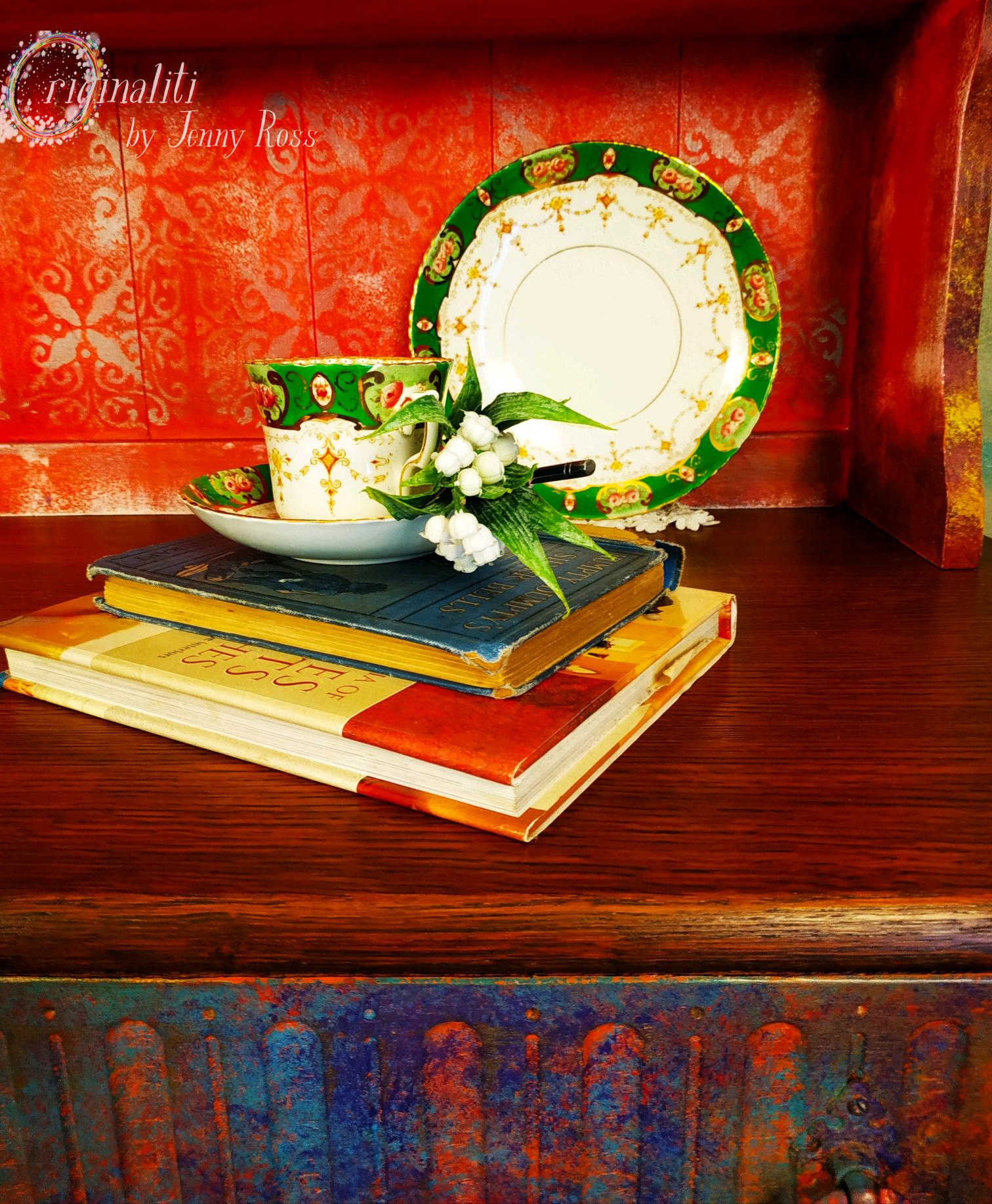 Dresser display